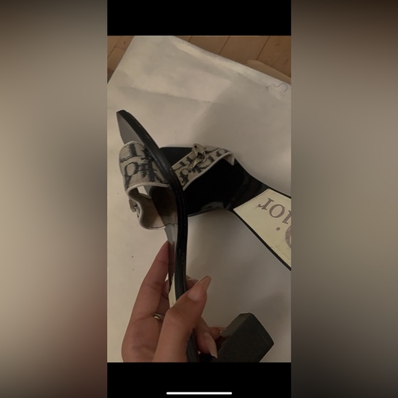 Vintage Dior kitten heels size 6, host pick - Picture 4 of 5